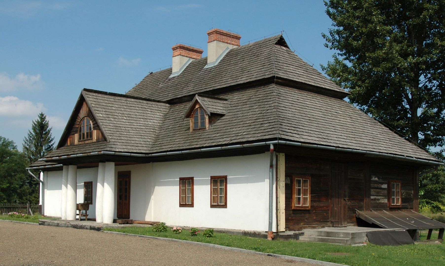 Larch Mansion from Krzeczowice