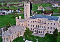 Model of the Hohenzollern Palace in Mysłakowice