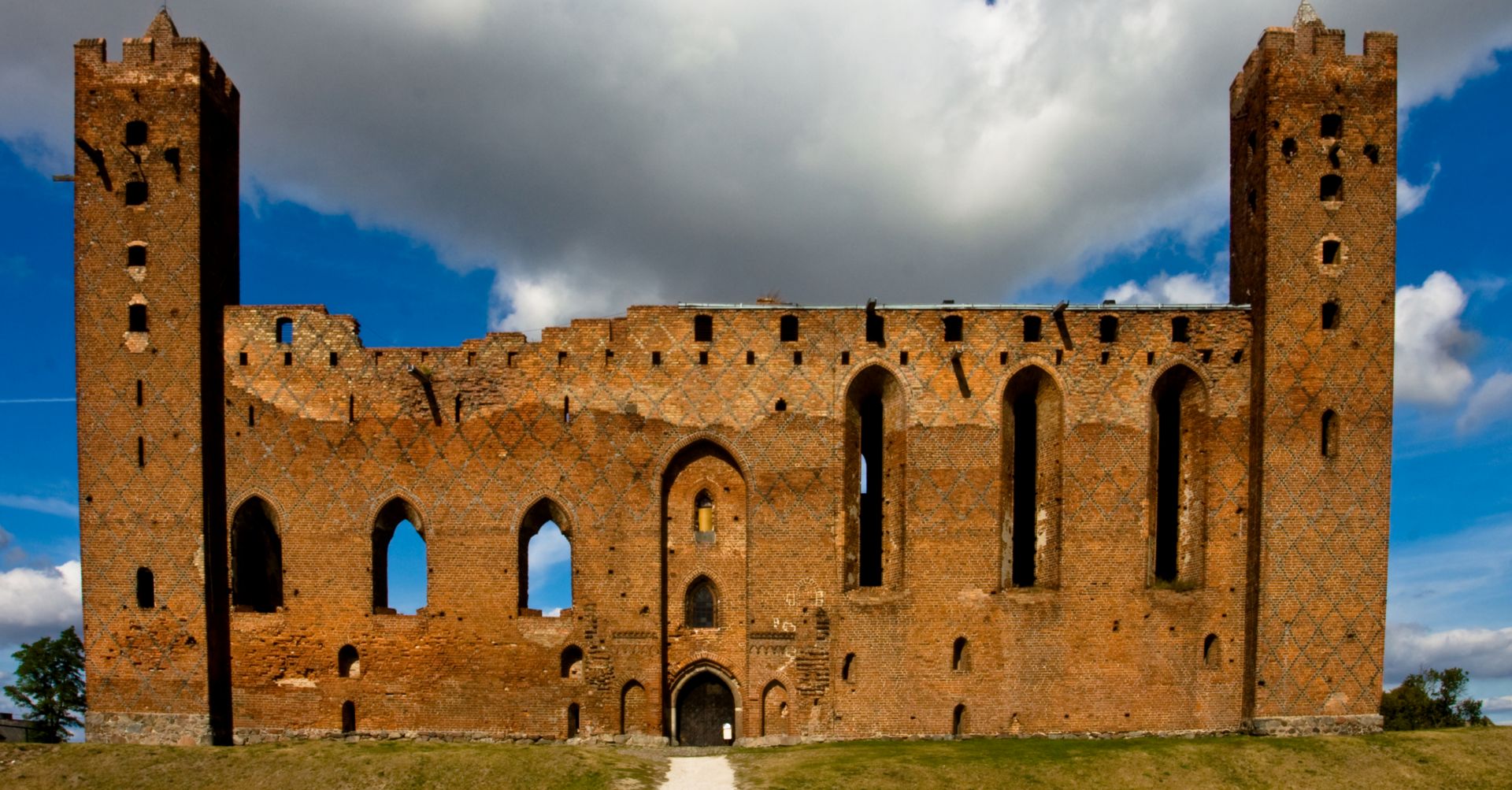 South facade of the castle