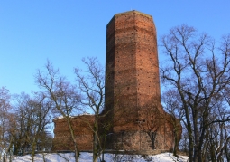 Widok wieży zimą