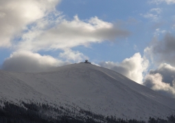 Śnieżka in late winter