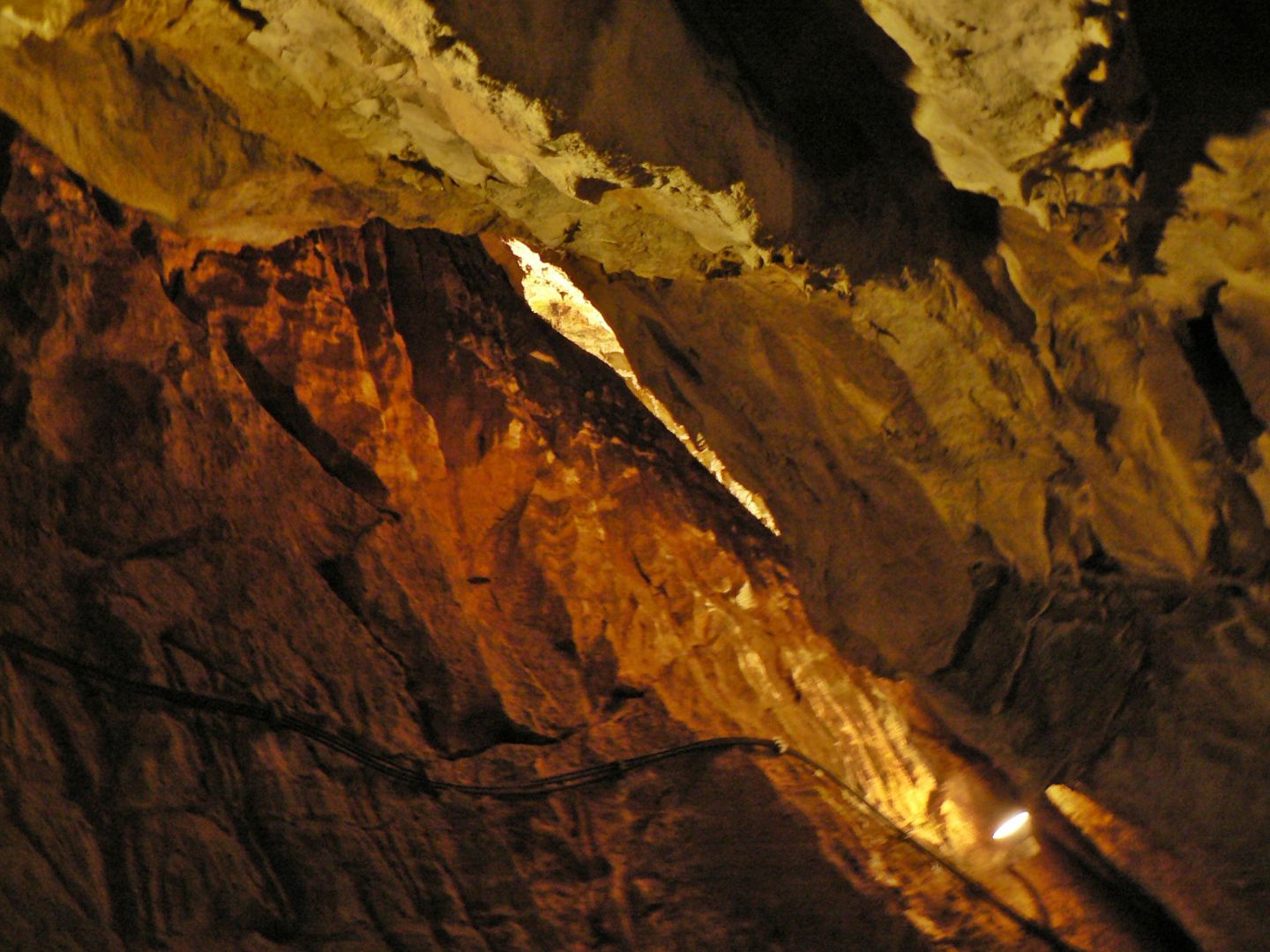 Mroźna Cave ceiling