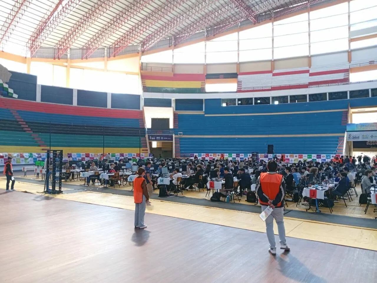 🌍 Oruro presente en evento mundial de informática en Sucre