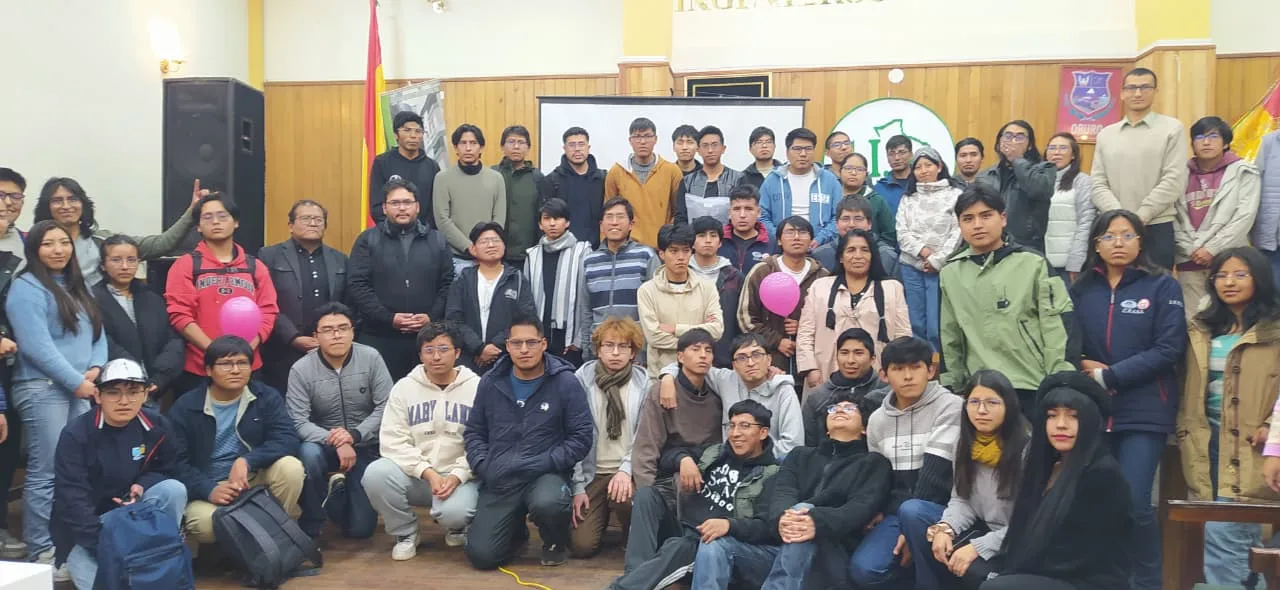 Segunda fase del ICPC 2026 pone a prueba a los mejores equipos de Oruro