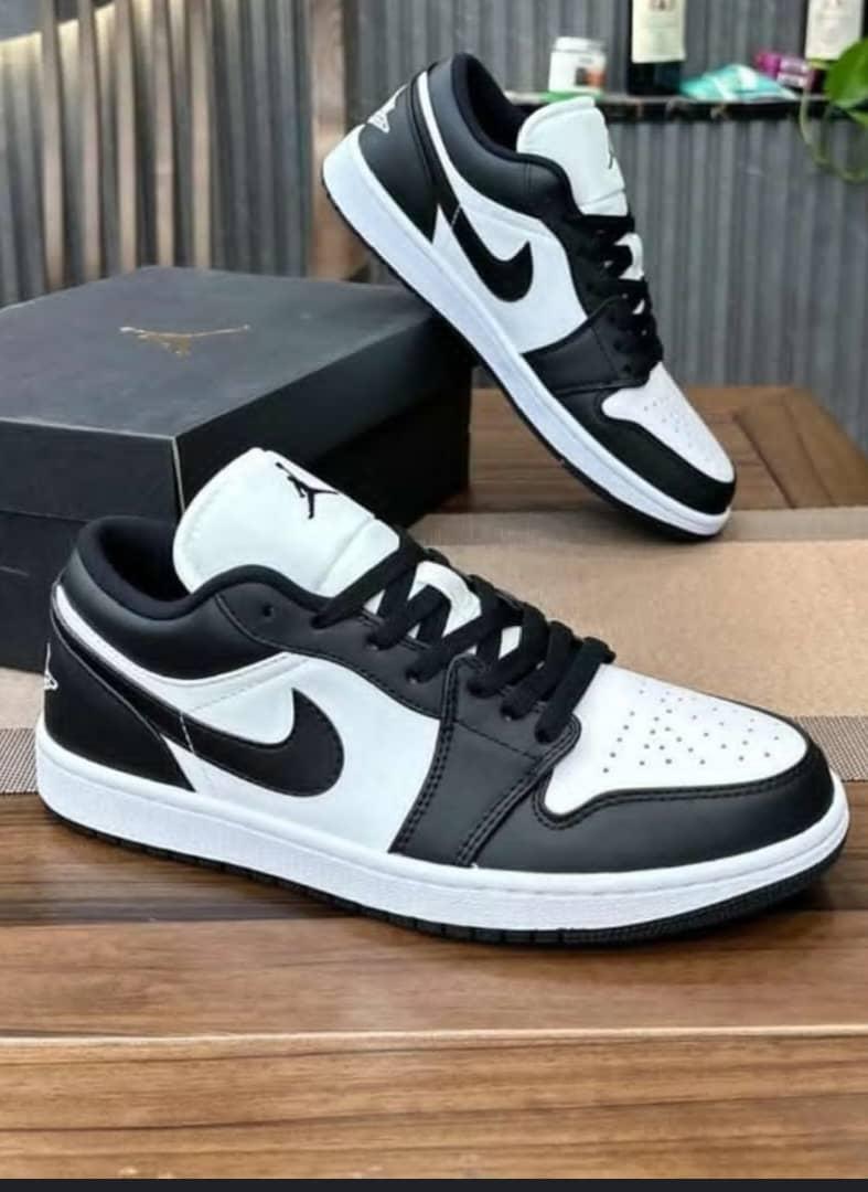 Nike Air Jordan 1 Low - Image 1