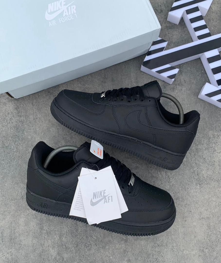 Nike Air Force 1 Low Supreme 