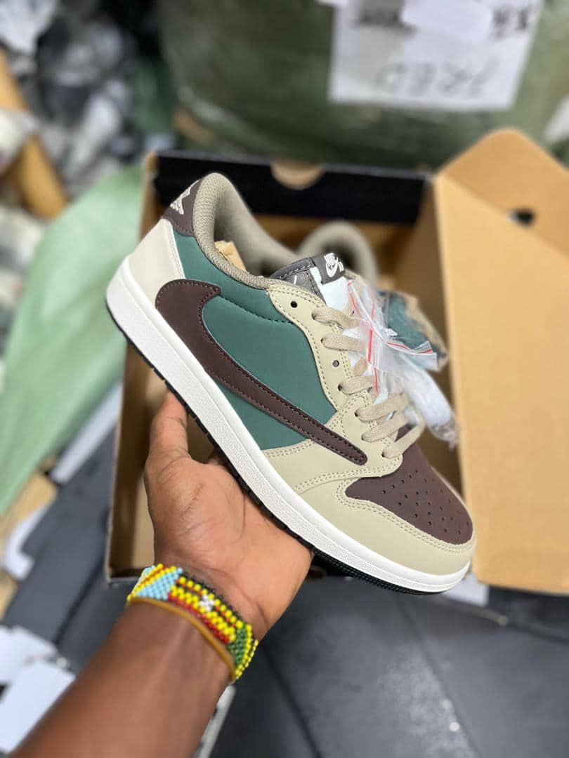 Nike Air Jordan 1 Low x Travis Scott