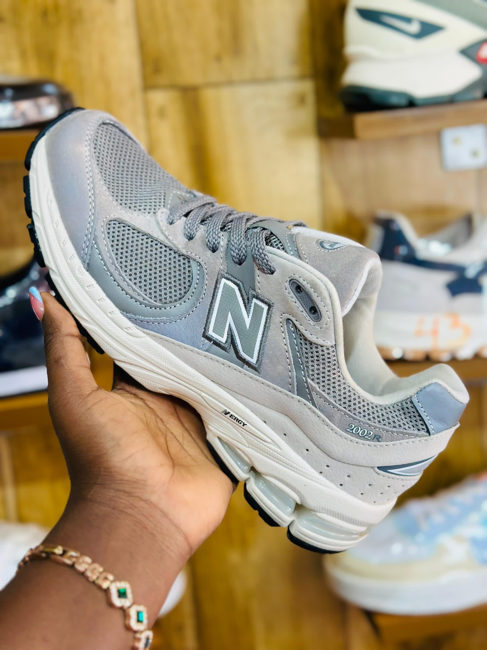 New Balance 2000R