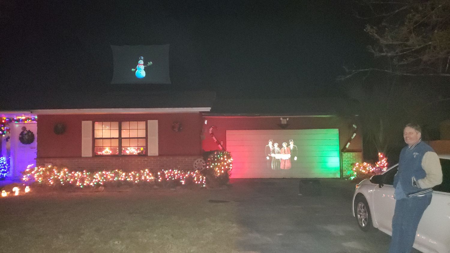 The Northwood Pole (AtmosFX projection displays!), Christmas lights in Gainesville, FL (photo 3)