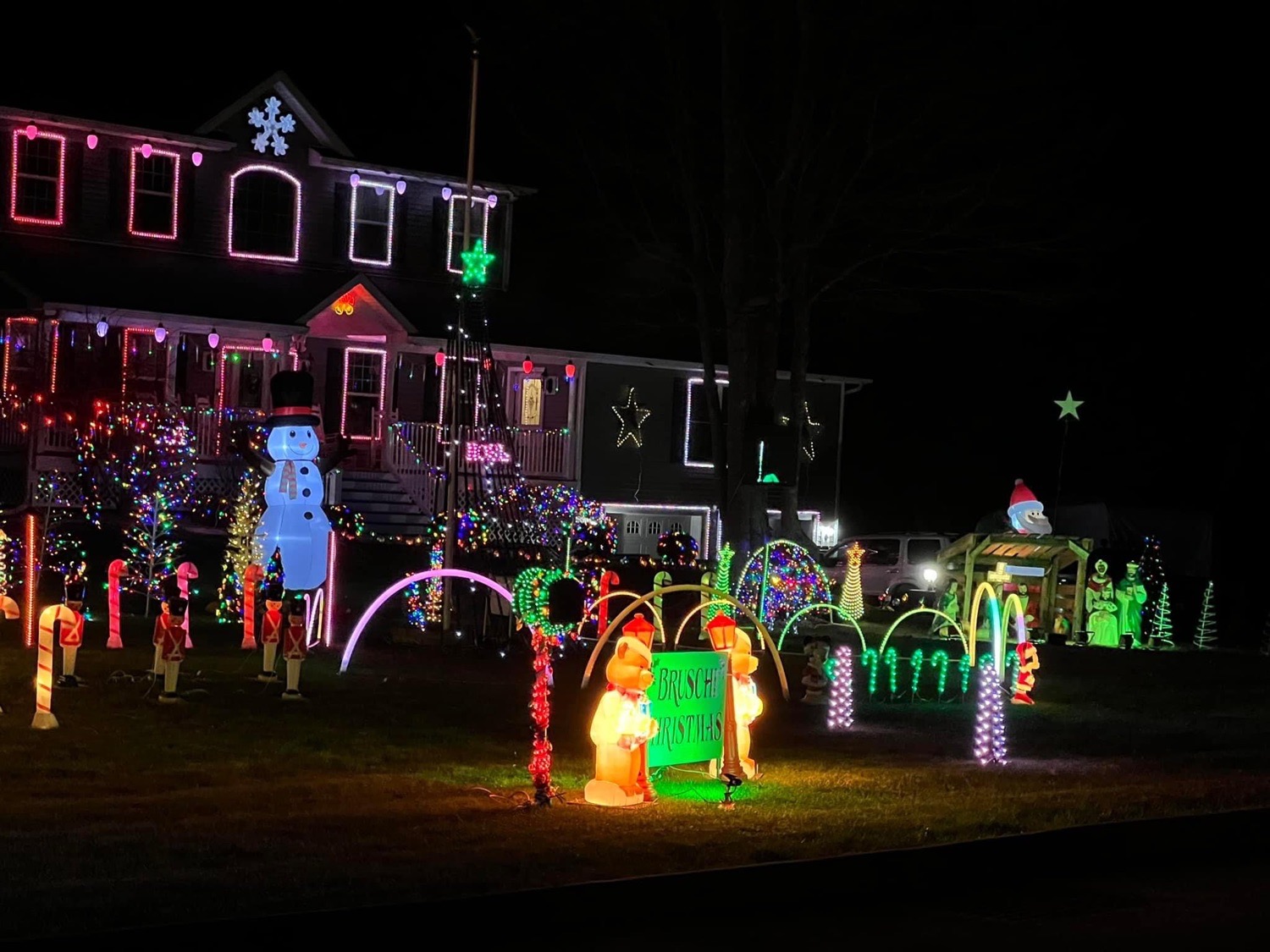 Bruschi Christmas, Christmas lights in Wallkill, NY (photo 1)