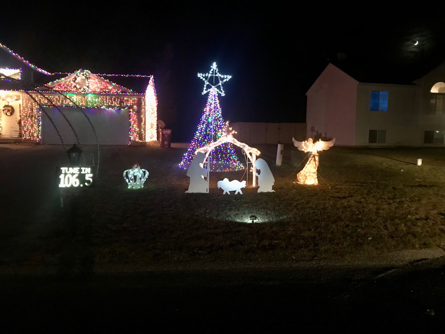 Greenville Light Show, Christmas lights in Greenville, MI (photo 3)