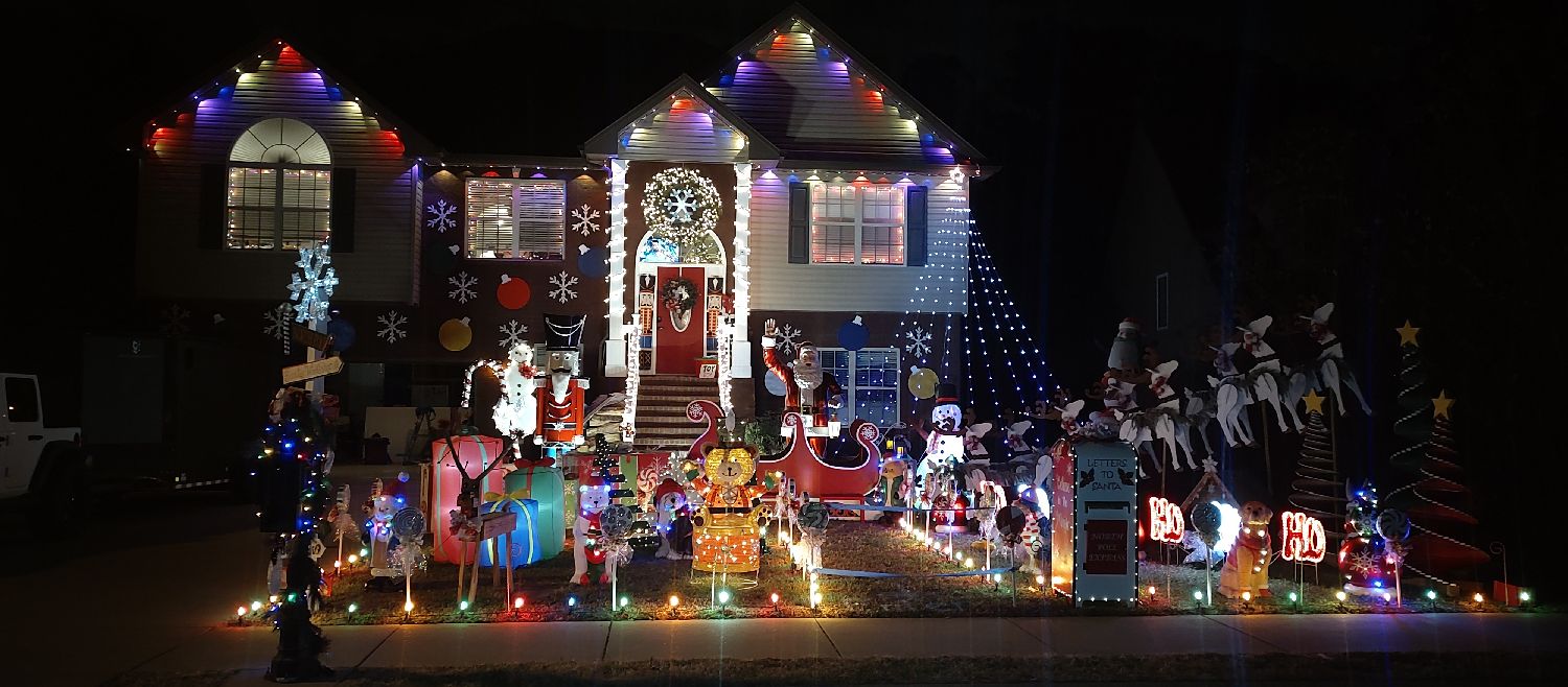 HANDMADE CHRISTMAS ON RAVEN, Christmas lights in Clarksville, TN (photo 1)