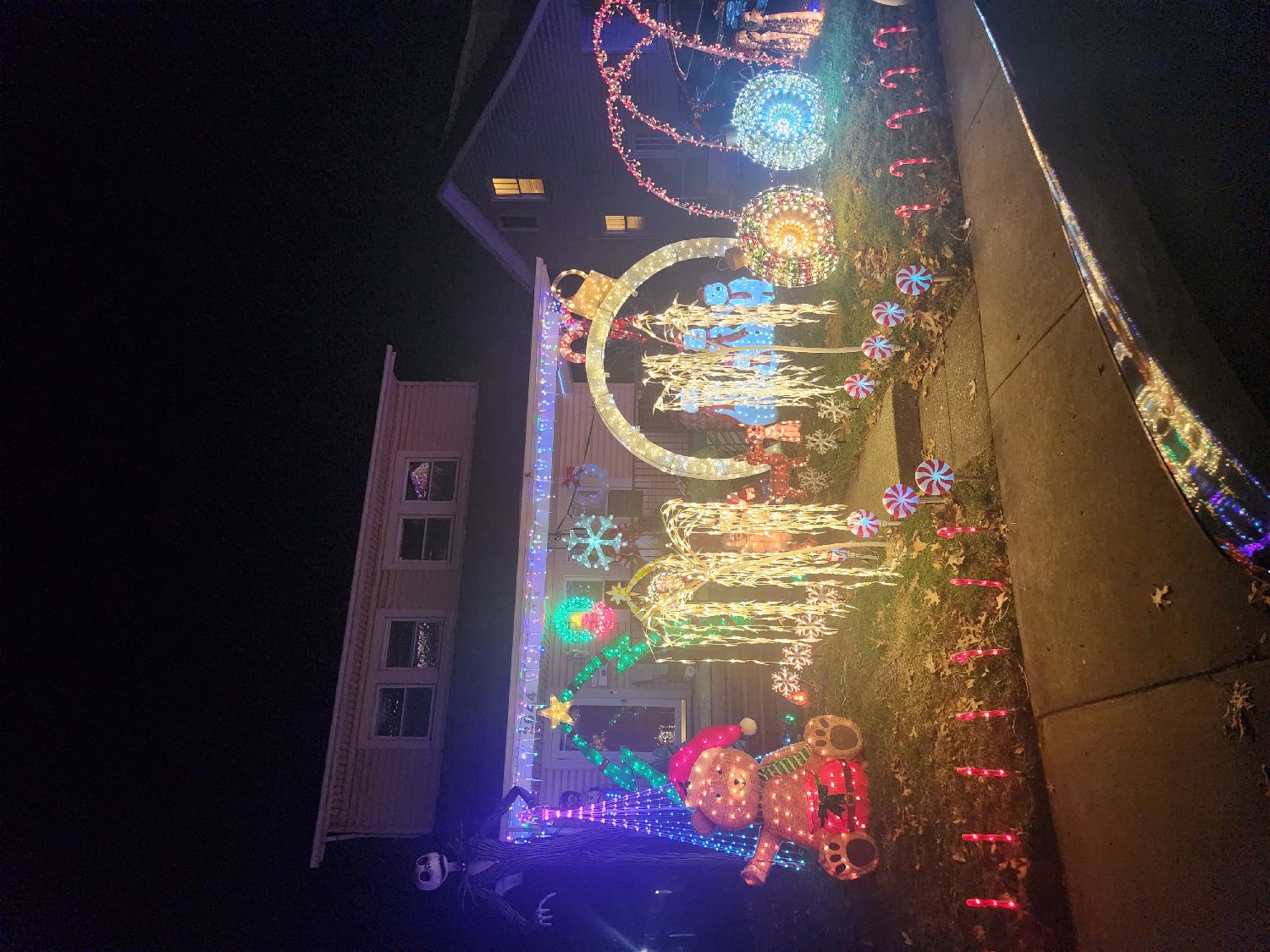 Wonderful Westfielders, Christmas lights in Dayton, OH (photo 1)