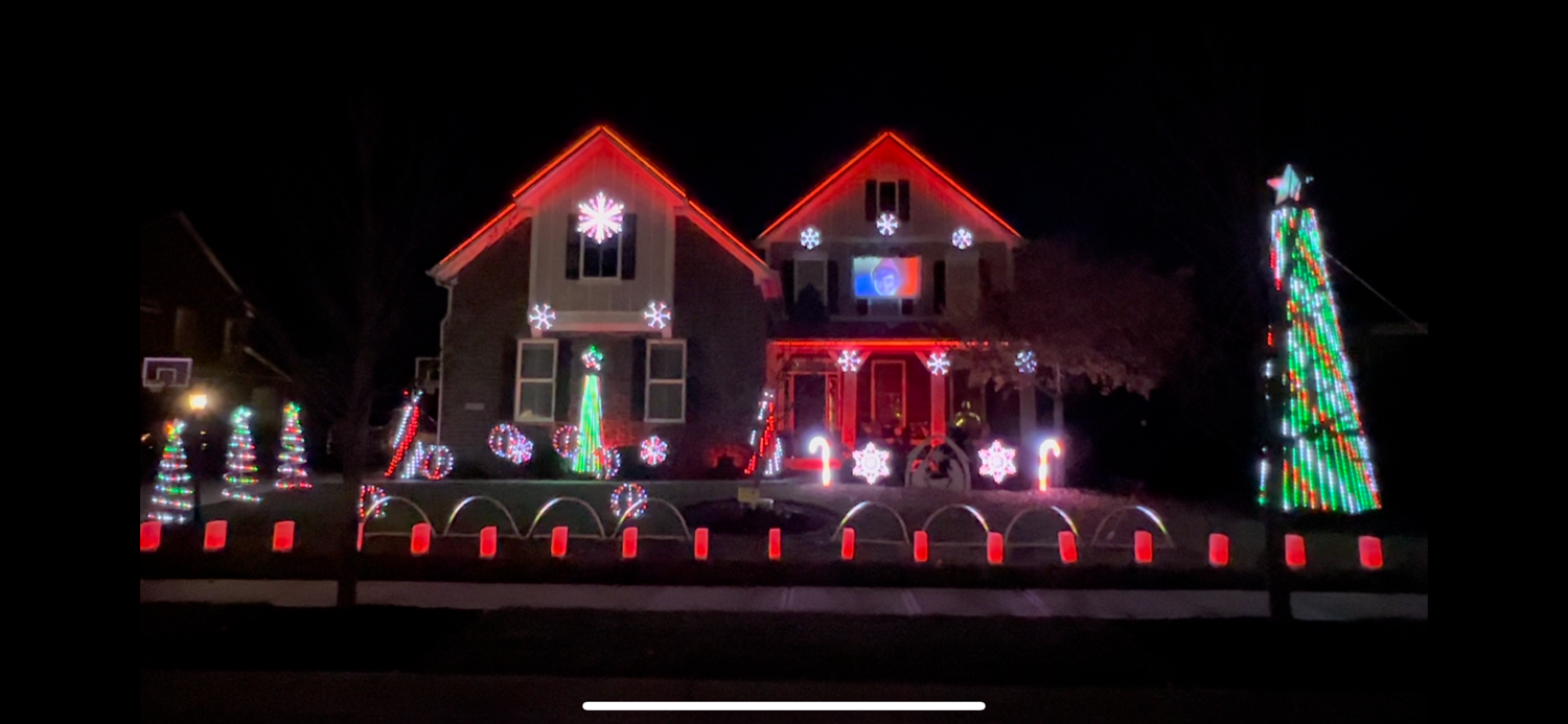 Harrington Family light show, Christmas lights in Noblesville, IN (photo 1)