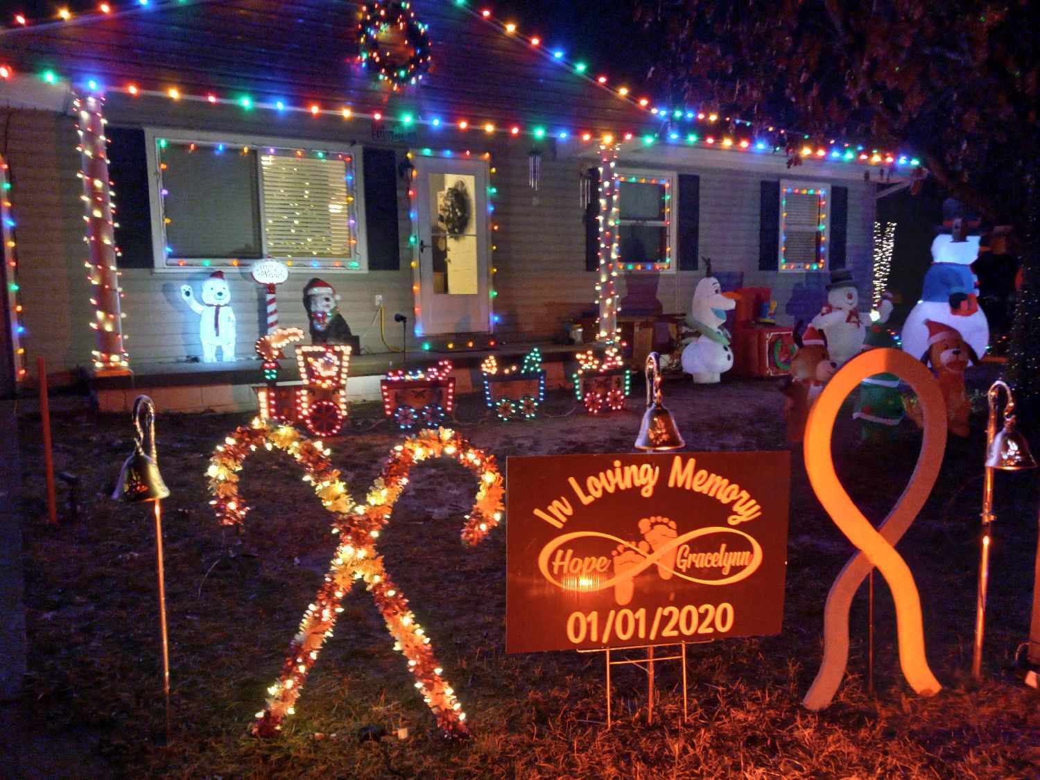 Light the Heavens for Hope, Christmas lights in Tell City, IN (photo 1)
