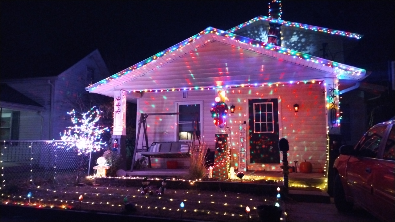 We believe in Santa Claus, Christmas lights in Hamilton, OH (photo 1)