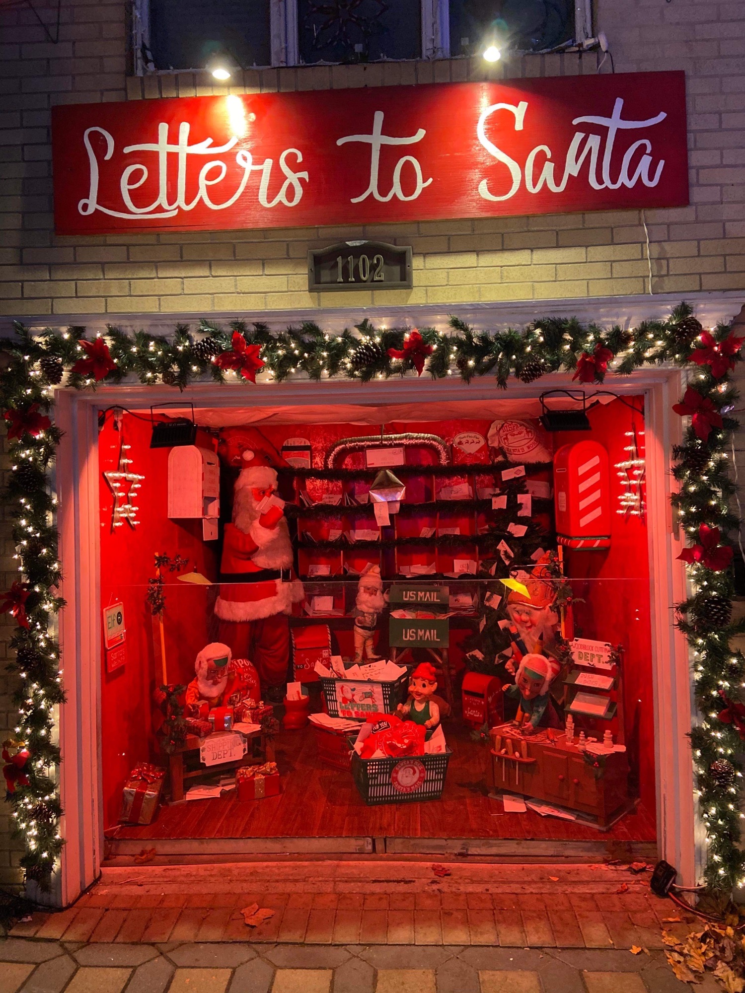 Brooklyn’s Home for the Holidays, Christmas lights in Brooklyn, NY (photo 5)