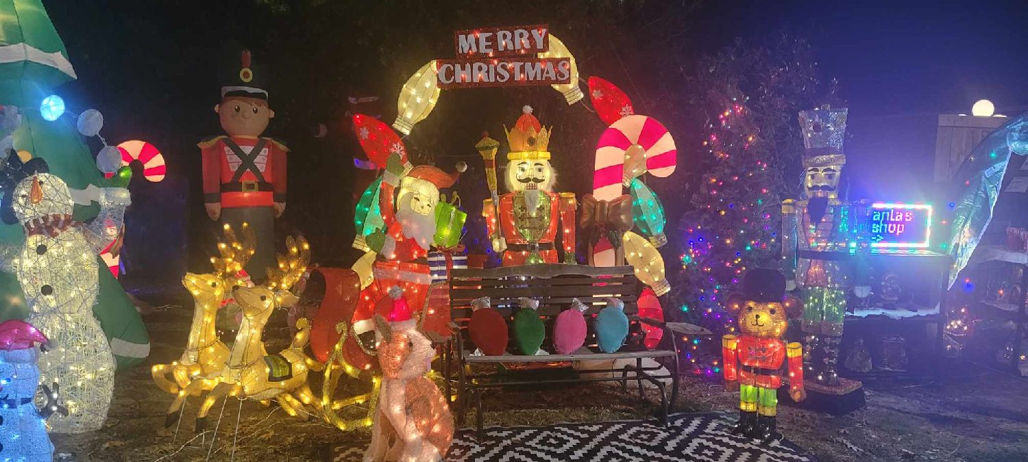 The Lightshow on Etheridge Road, Christmas lights in Canton, TX (photo 2)