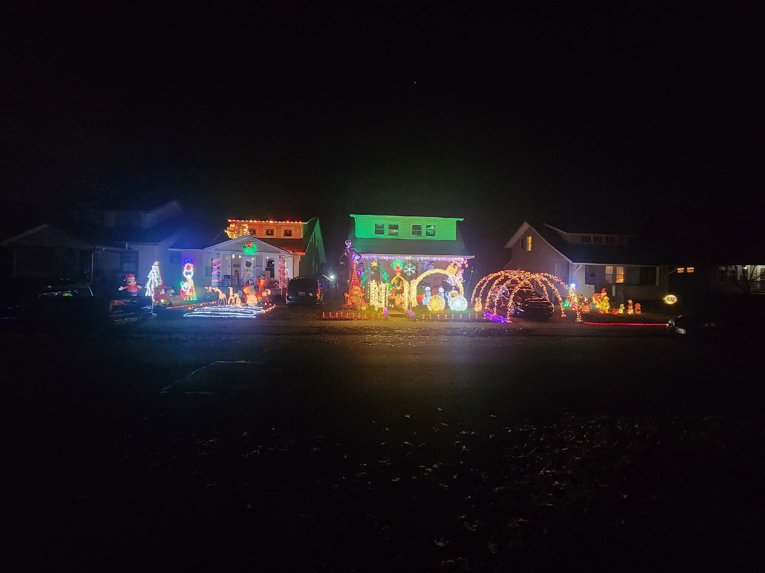 Wonderful Westfielders, Christmas lights in Dayton, OH (photo 2)