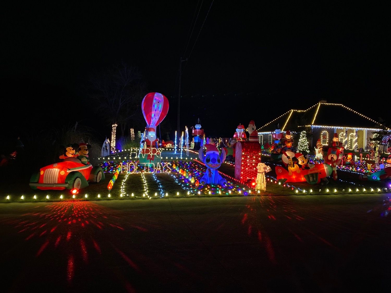 Bells Christmas light show, Christmas lights in Canton, TX (photo 3)