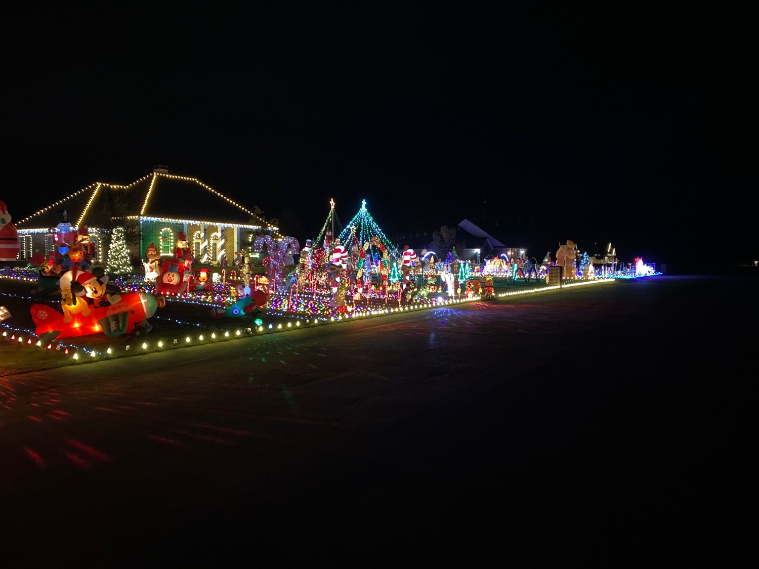 Bells Christmas light show, Christmas lights in Canton, TX (photo 4)