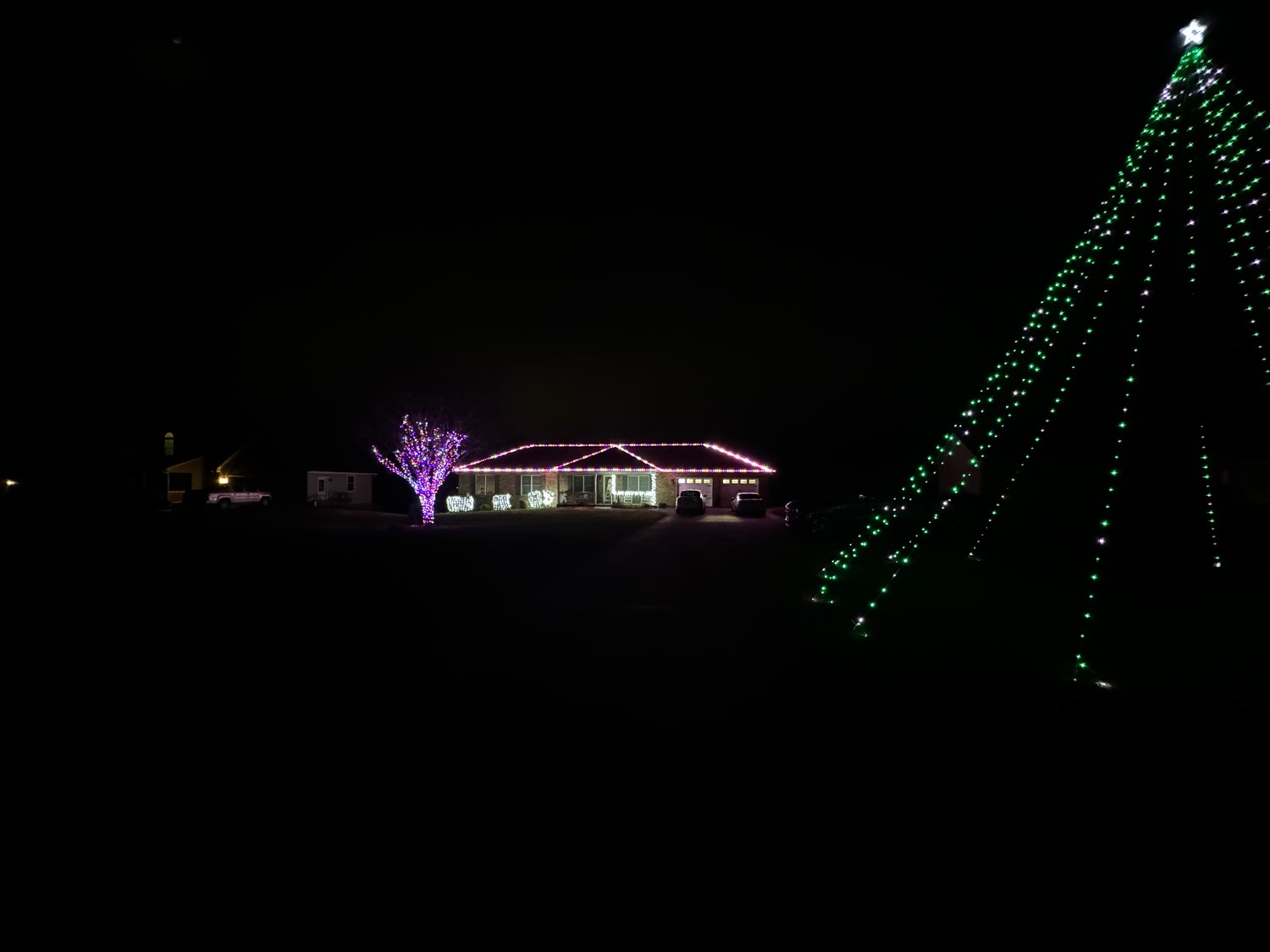 Thrift Family Christmas, Christmas lights in Ringgold, VA (photo 1)