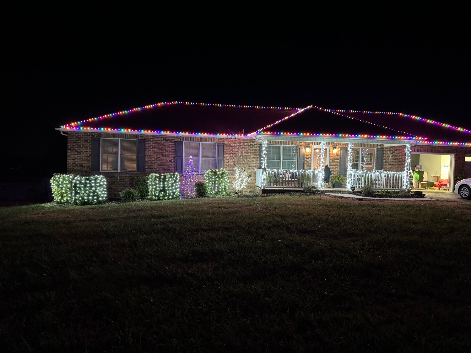 Thrift Family Christmas, Christmas lights in Ringgold, VA (photo 2)
