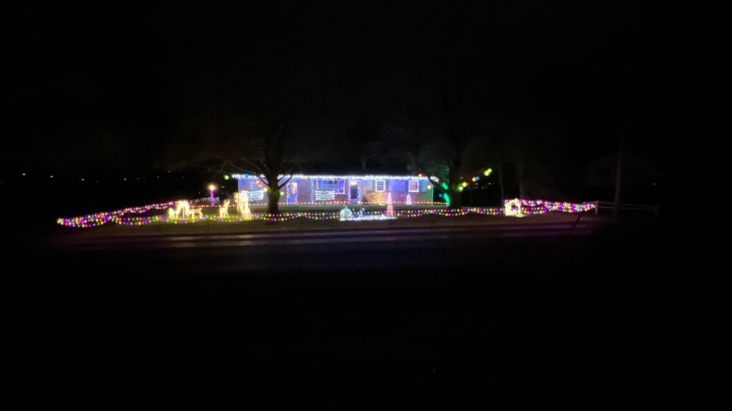 Ewell Lights (East Earl), Christmas lights in East Earl, PA (photo 1)