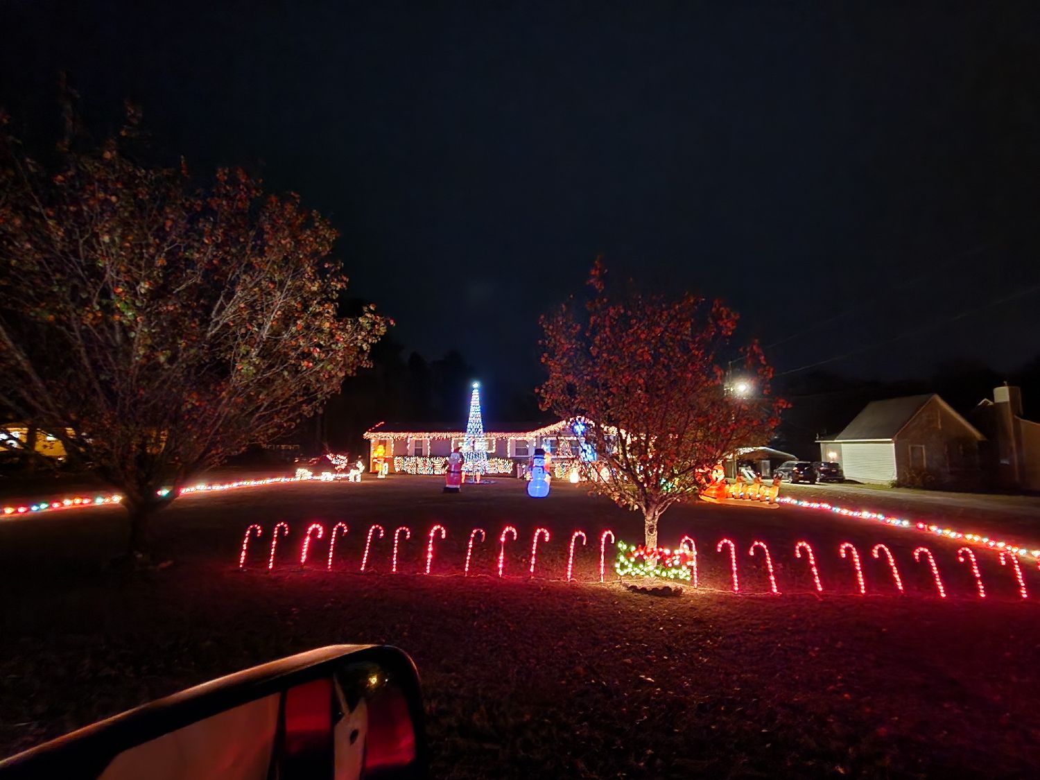 Papa and Mimi's, Christmas lights in Macon, GA (photo 3)