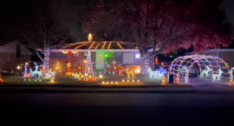 Crouch Family, Christmas lights in Speedway, IN (photo 3)