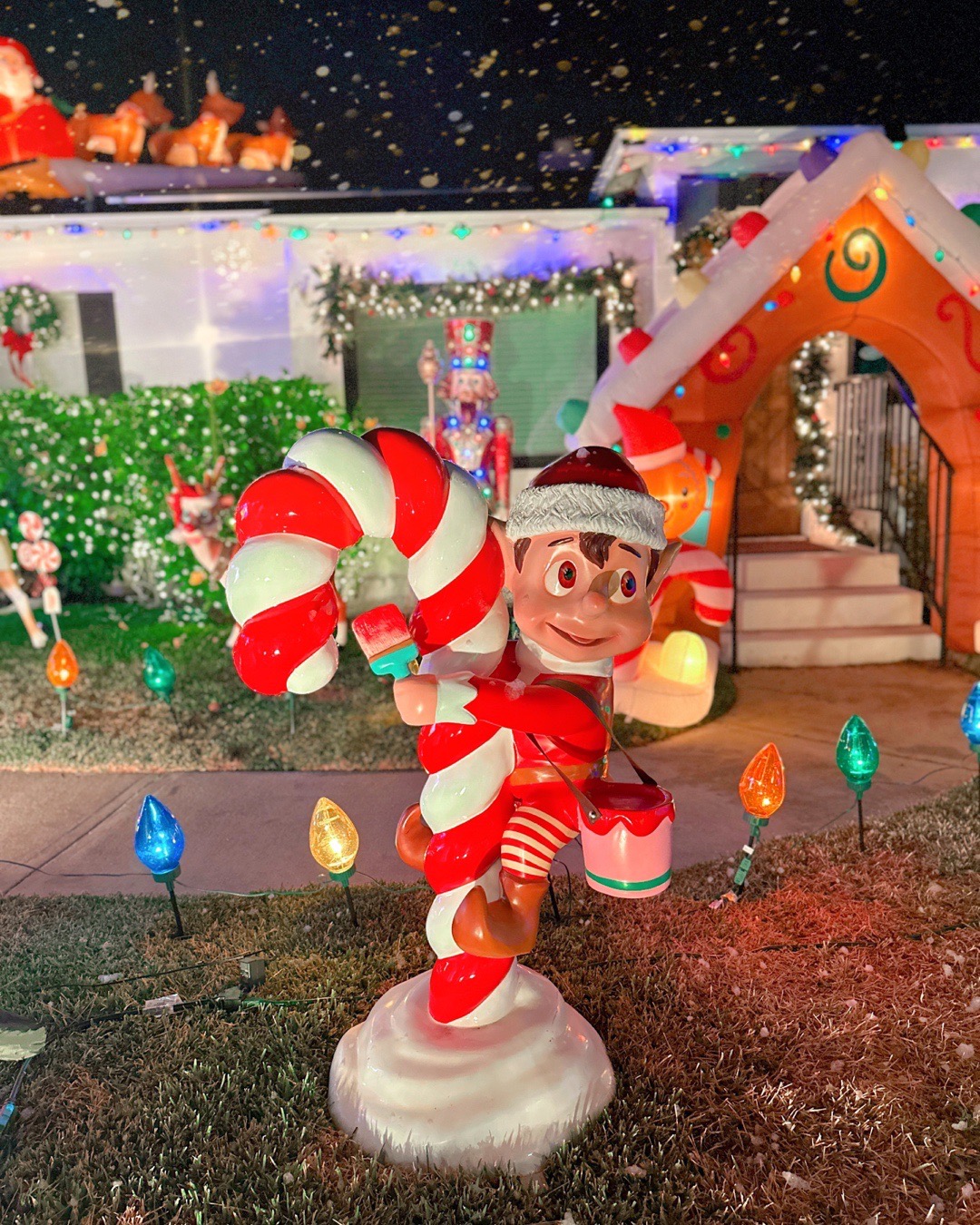 The Holiday Magic Home: The North Pole, Christmas lights in Burbank, CA (photo 5)
