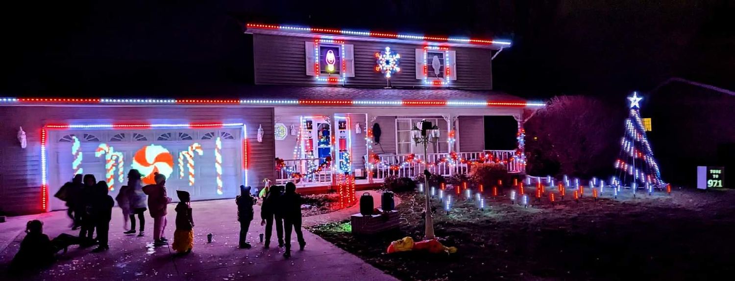 Lights on Prairieview, Christmas lights in Tuscola, IL (photo 1)