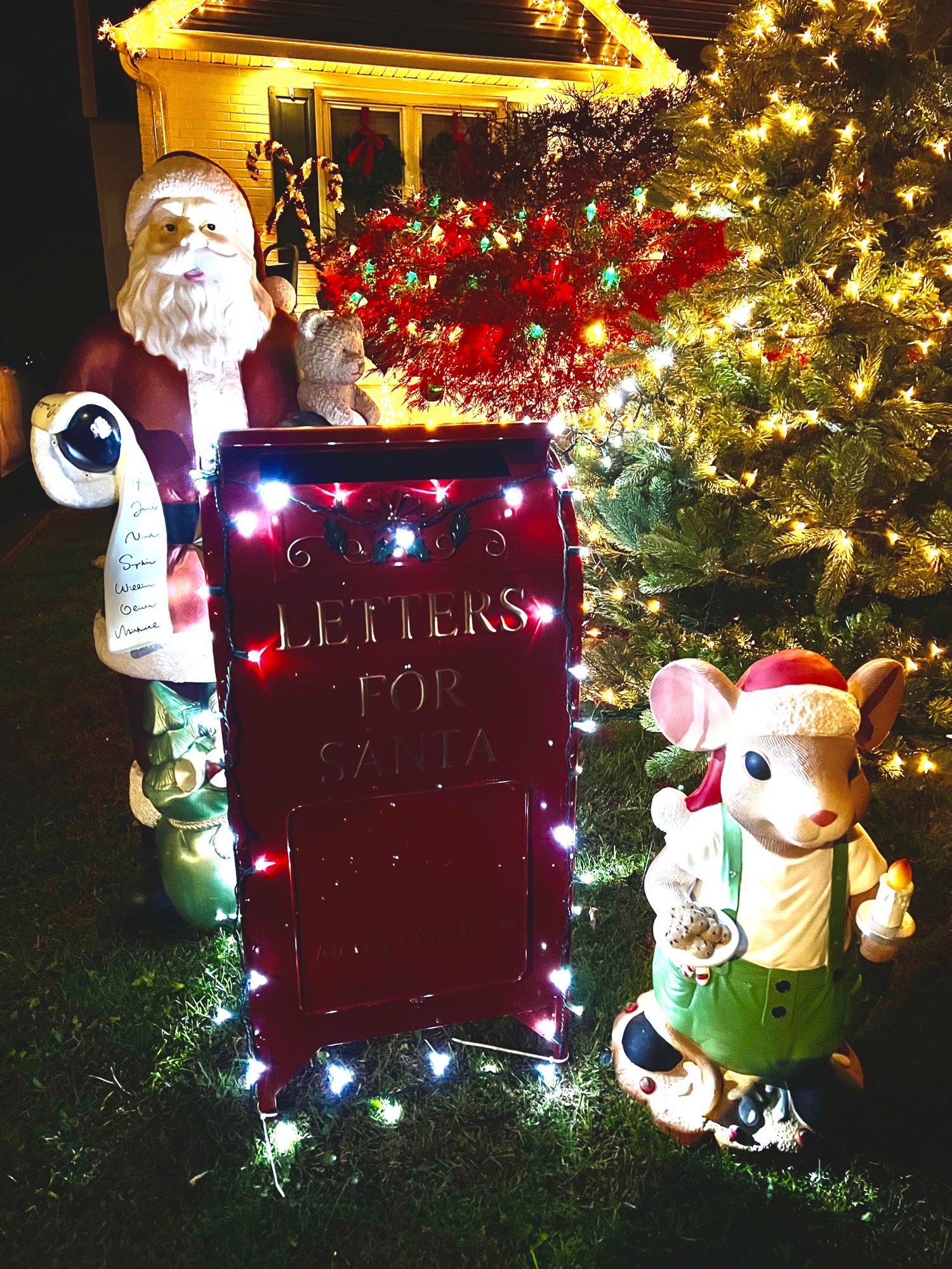 The Frese family Santa Mailbox and Positivi-TREE, Christmas lights in Broomall, PA (photo 4)