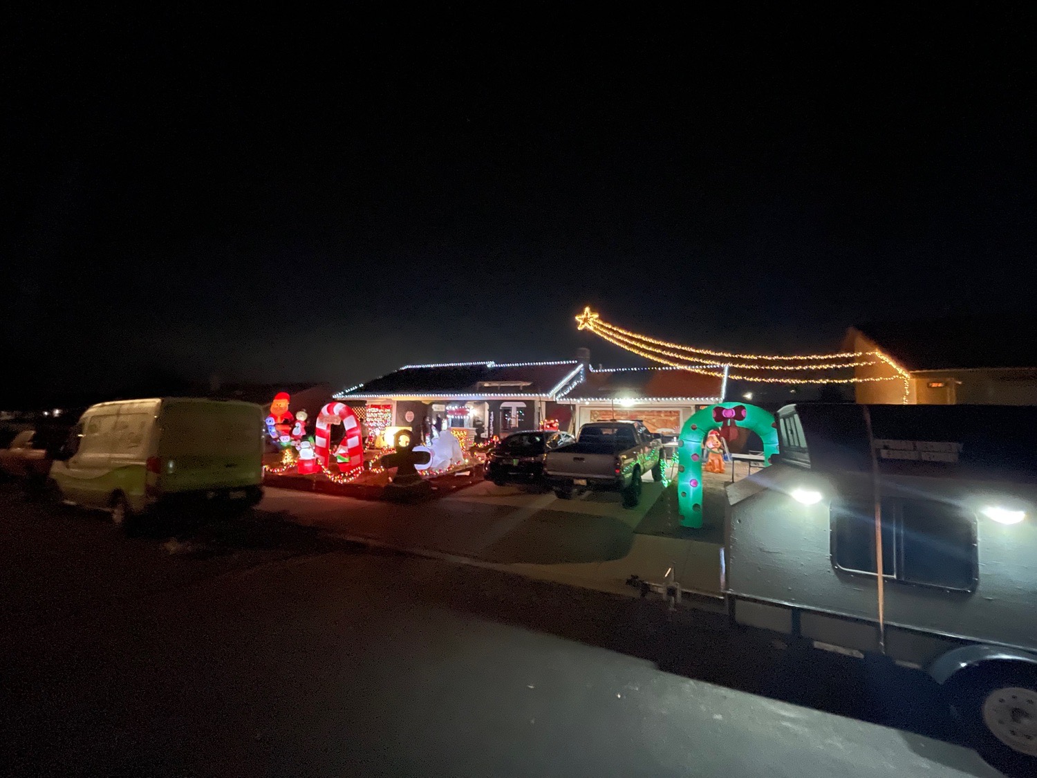 High desert winter wonderland, Christmas lights in Victorville, CA (photo 3)