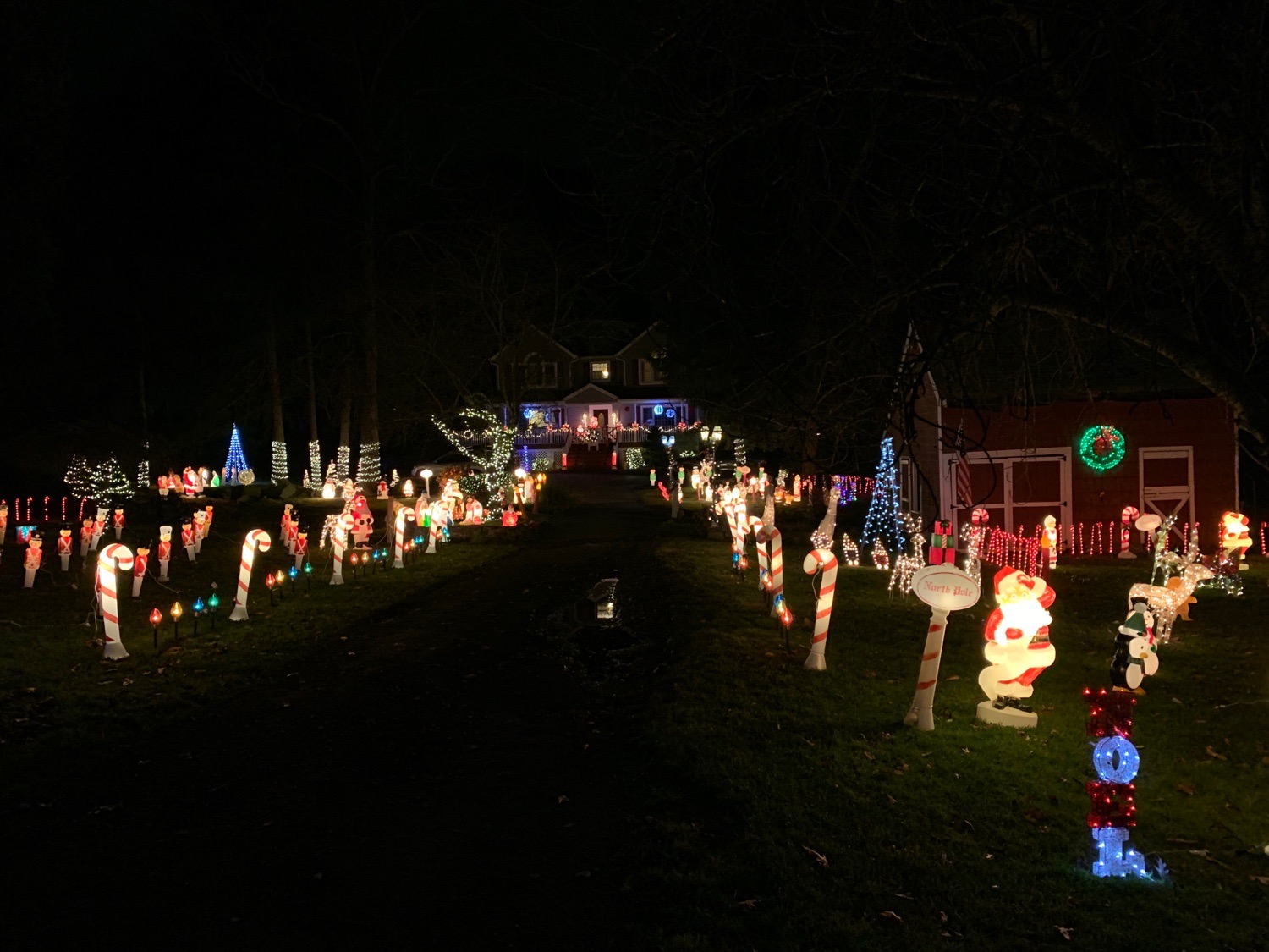 Christmas In Bardonia, Christmas lights in Nanuet, NY (photo 1)