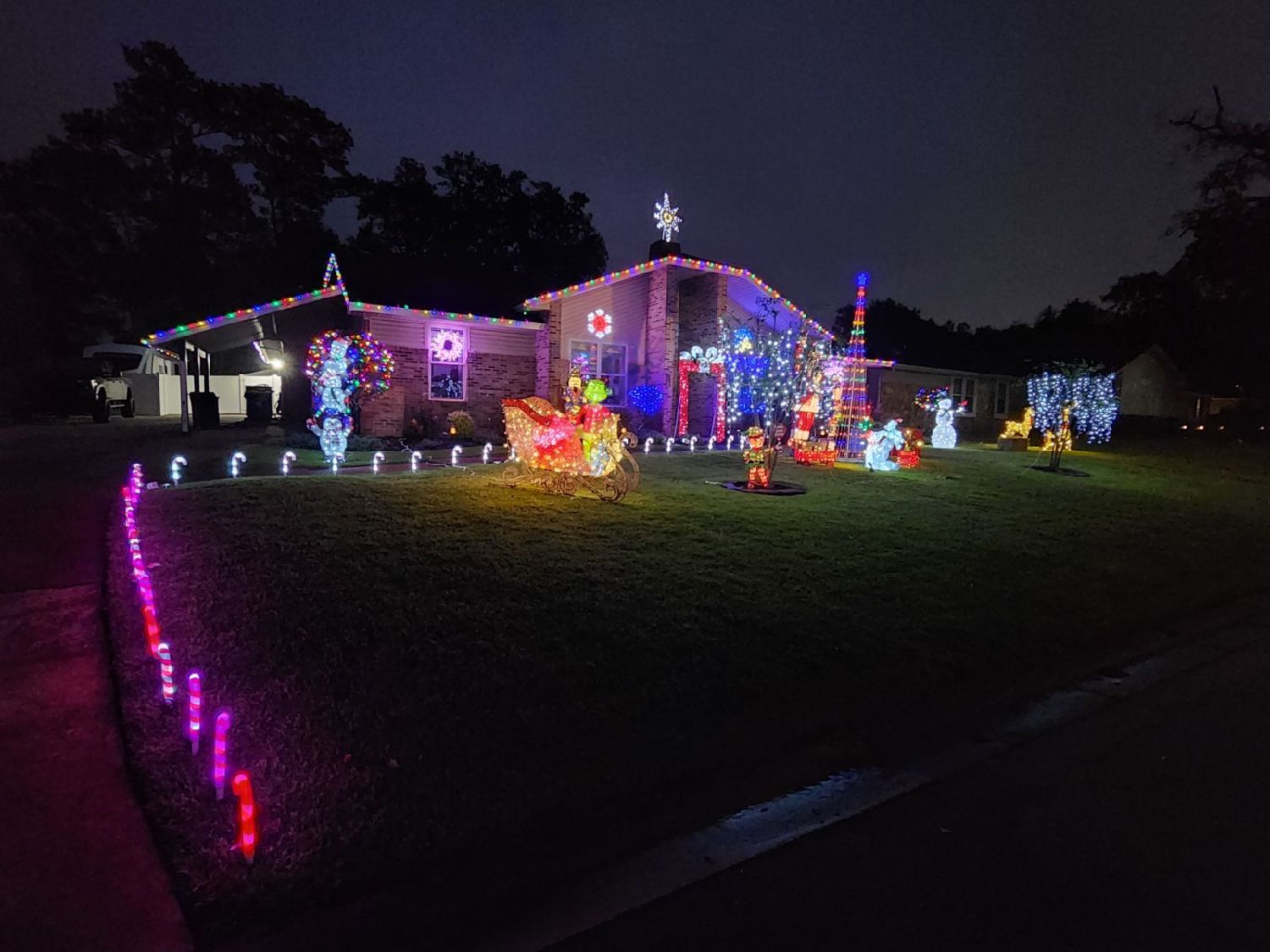 Santa's Winter Wonderland, Christmas lights in Jacksonville, FL (photo 4)