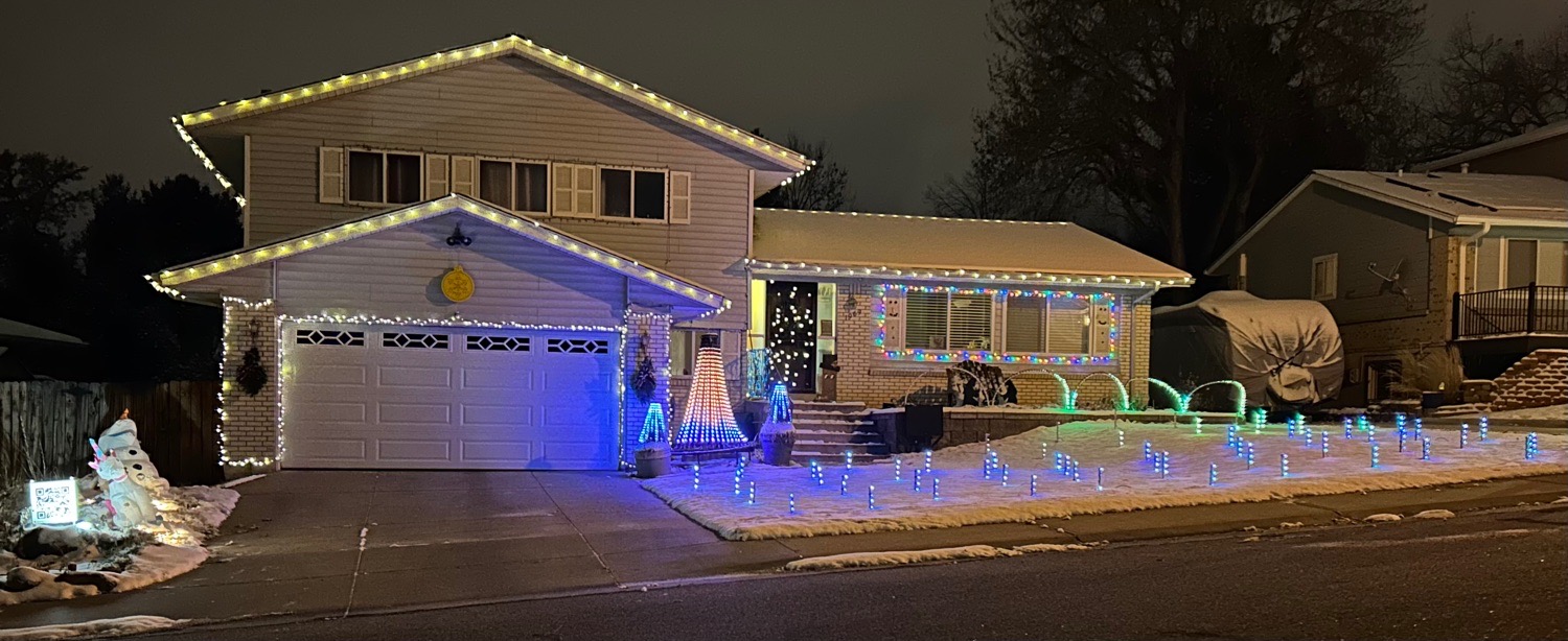 Toe-Tafting Lights, Christmas lights in Lakewood, CO (photo 1)