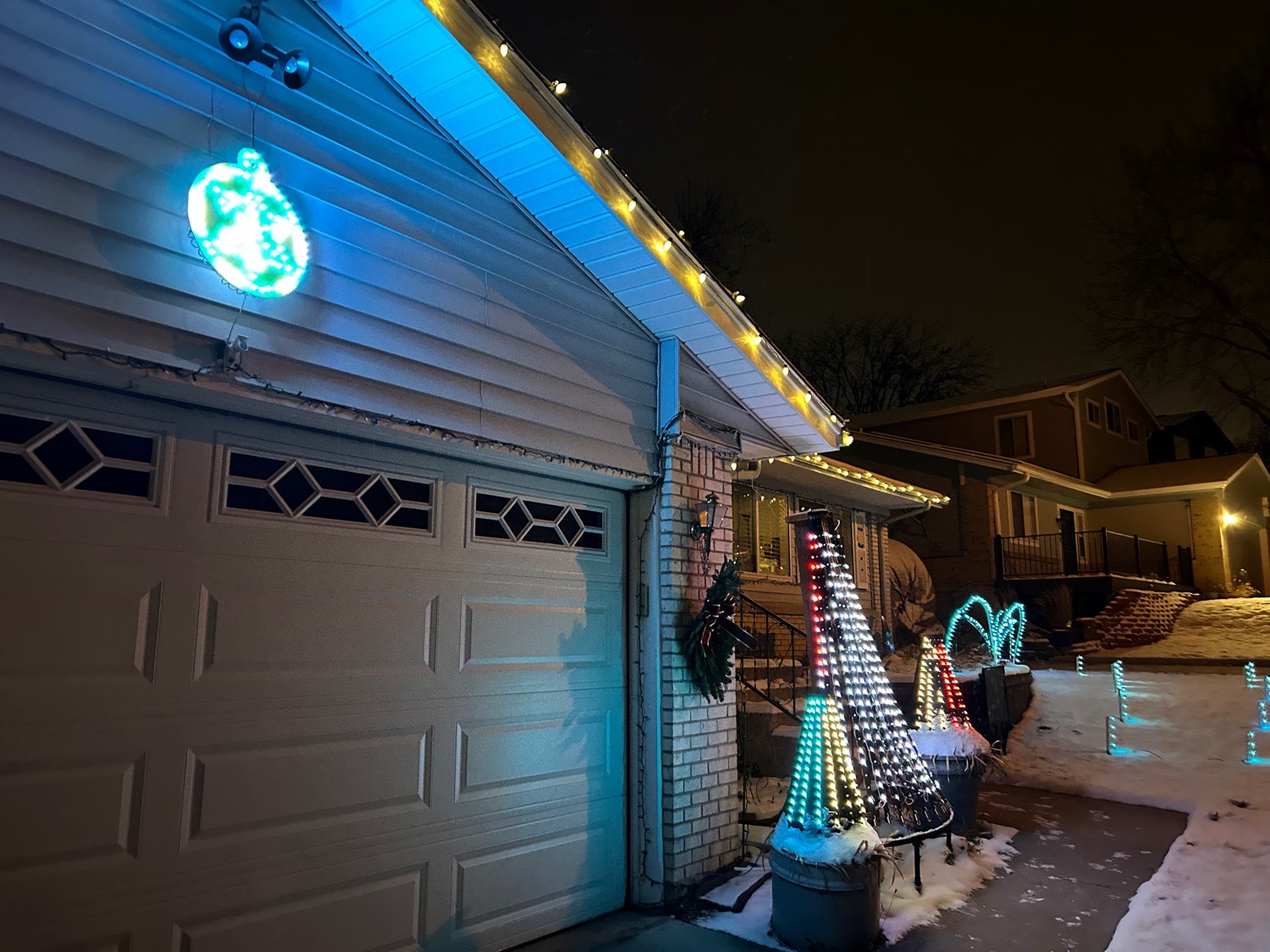 Toe-Tafting Lights, Christmas lights in Lakewood, CO (photo 3)