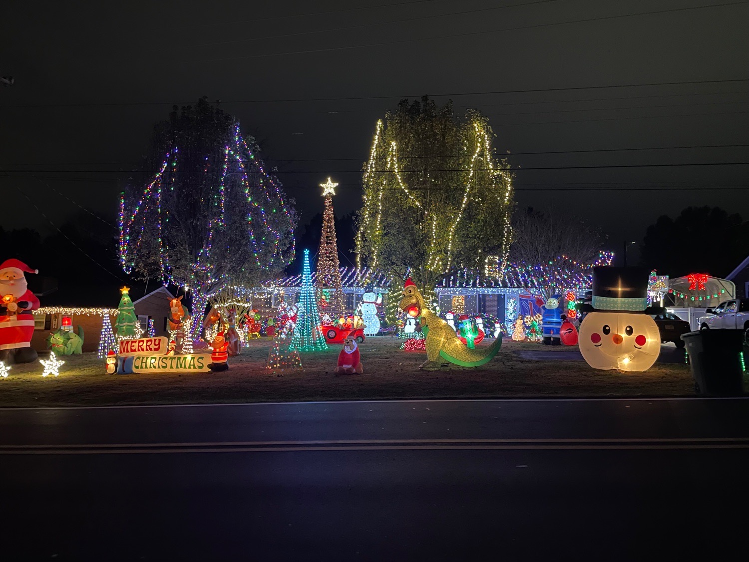 Marks 2023 Christmas display, Christmas lights in Clemmons, NC (photo 1)