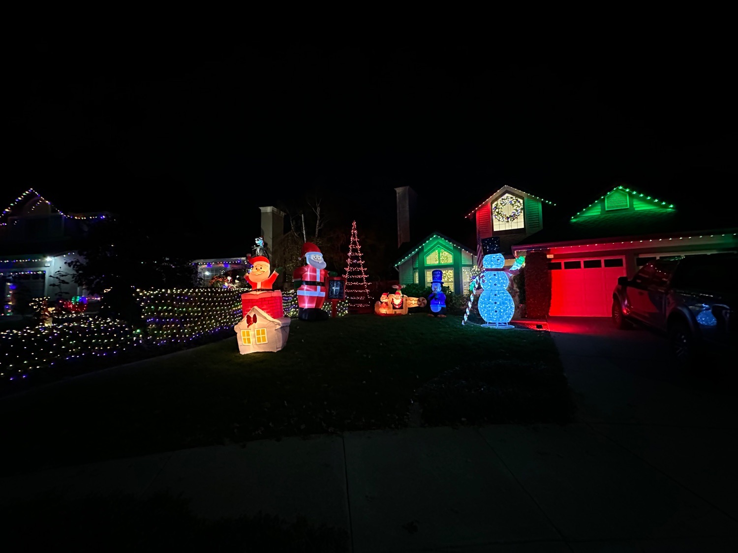 Christmas on Alison Circle, Christmas lights in Livermore, CA (photo 1)