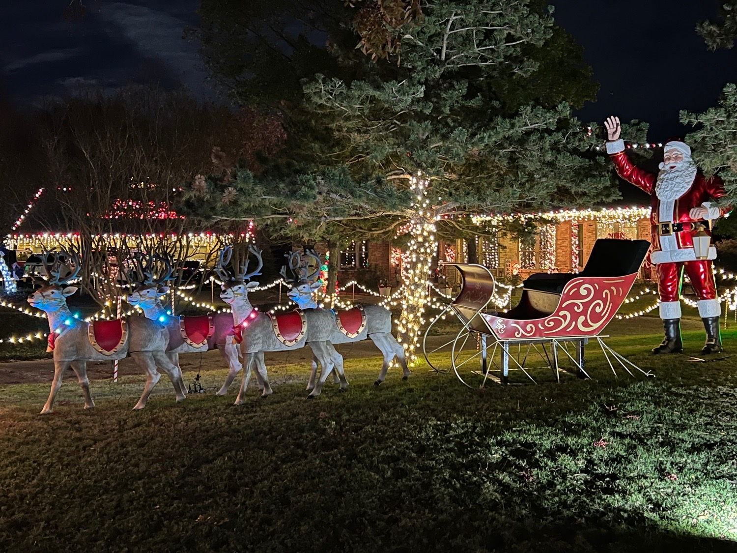 Lakeside Lights, Christmas lights in Ennis, TX (photo 5)