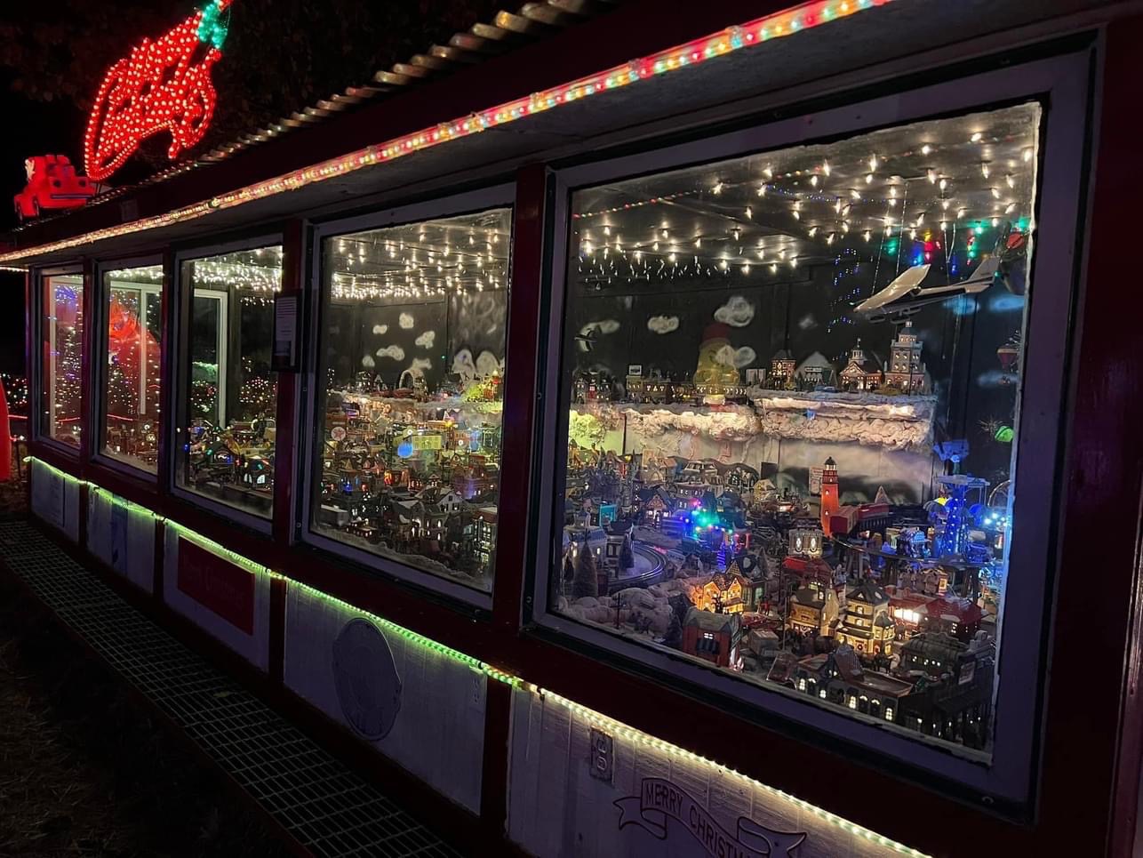 Our Town, Christmas lights in Perry, GA (photo 1)