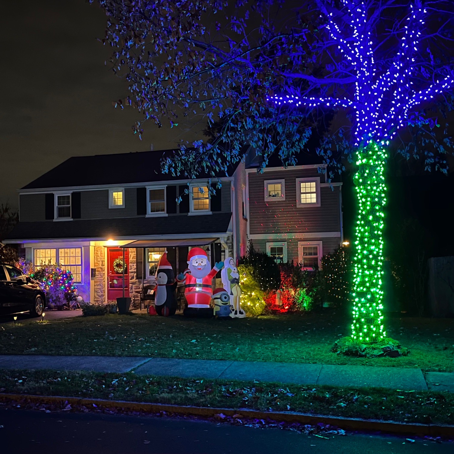 Miracle on Maplecrest, Christmas lights in Gladwyne, PA (photo 1)