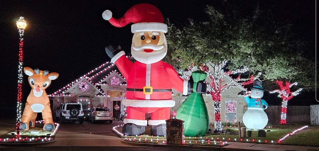 Santa, Frosty & Rudolph!, Christmas lights in Woodway, TX (photo 2)