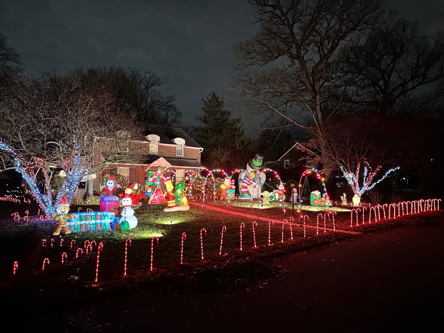 Wallingford Wonderland, Christmas lights in Wallingford, PA (photo 1)