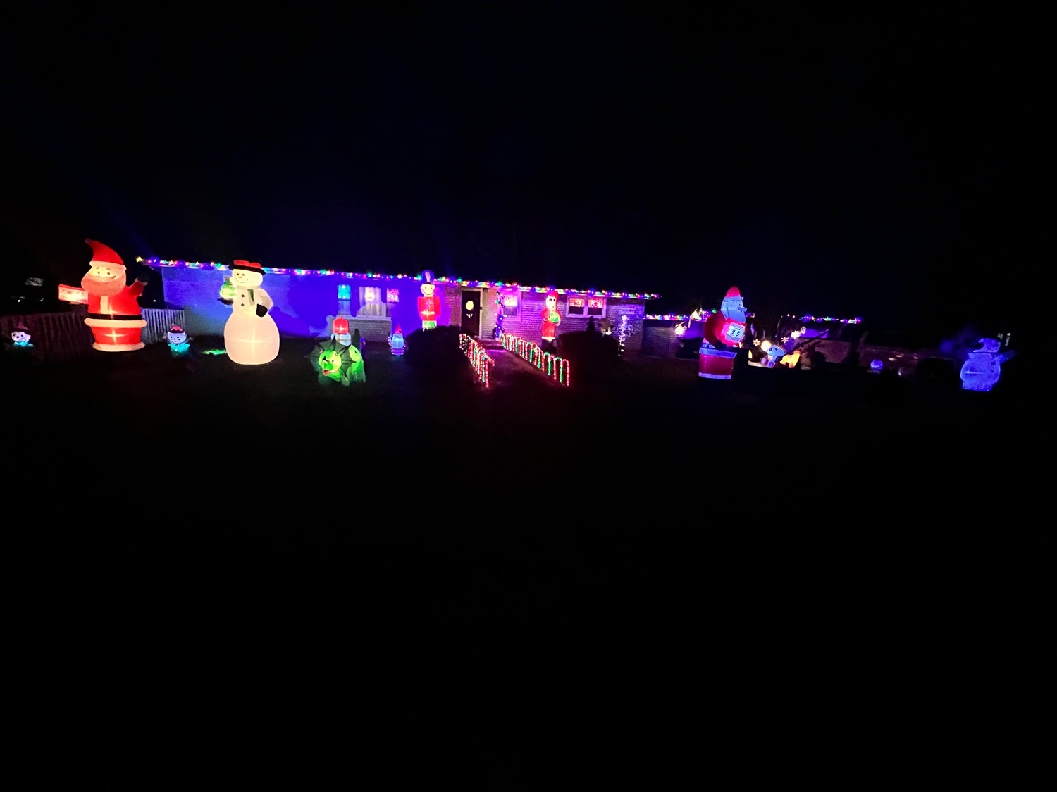 Decorations on Beach Rd, Christmas lights in McHenry, IL (photo 1)