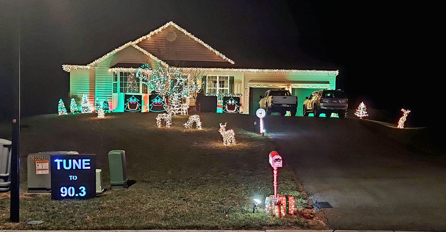 Burton Way Holiday Lights, Christmas lights in Boonsboro, MD (photo 1)