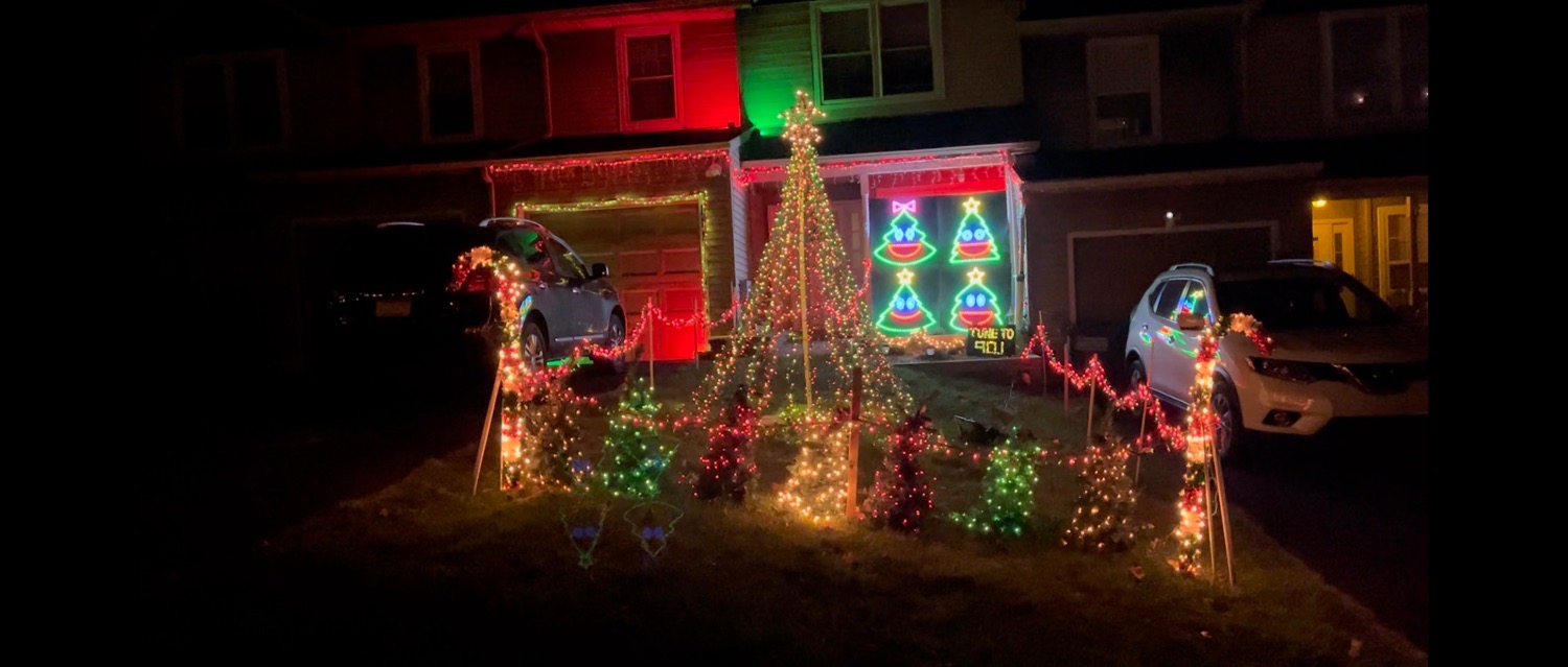 Huhnke family lights, Christmas lights in Southampton, PA (photo 1)
