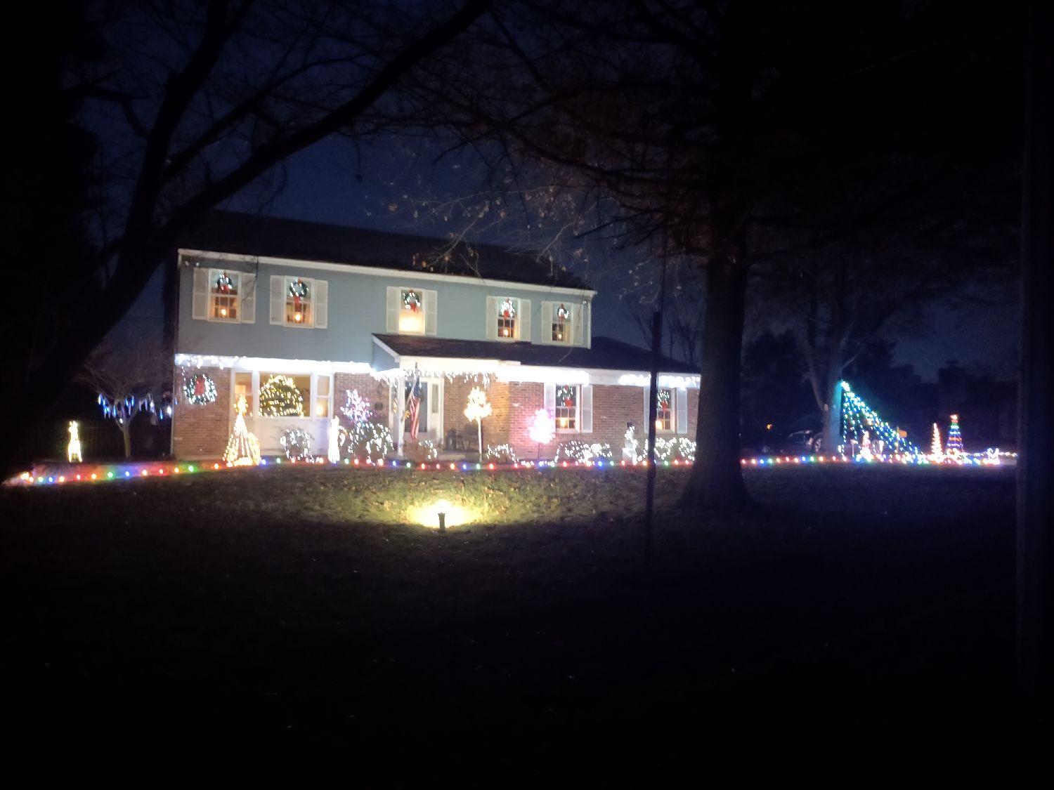 Merry Maplewood, Christmas lights in Plymouth Meeting, PA (photo 1)