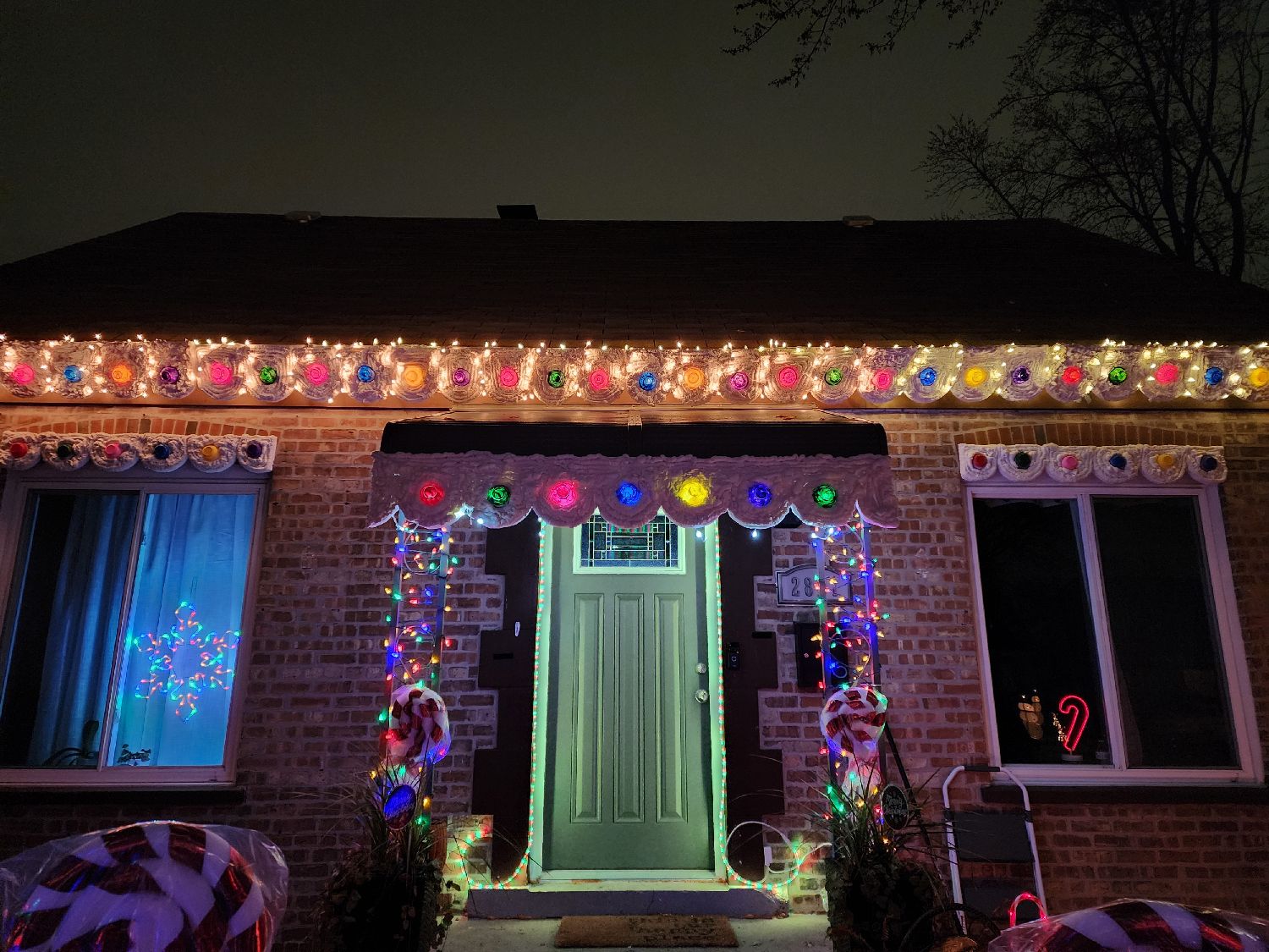 The Merry Morales', Christmas lights in Franklin Park, IL (photo 4)